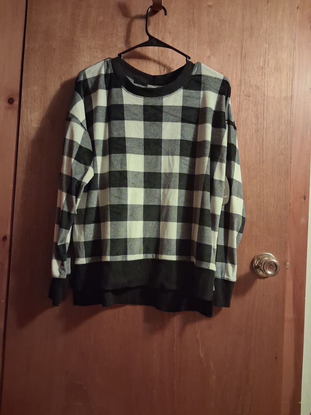 Secret Treasures Black & White Buffalo Plaid Pullover